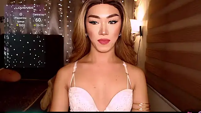 Local Hoelyx online show from 12/21/24, 02:58