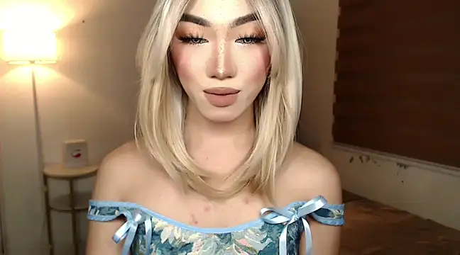 Local Hoelyx online show from 03/15/25, 08:58