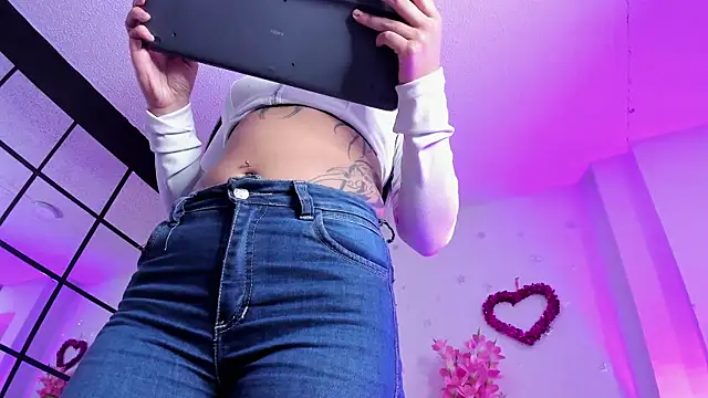  liathompsom09 online show from 02/25/25, 04:53