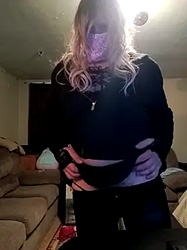 Snapshot of LittleblondeTS chatting on 02/13/26, 03:46 LittleblondeTS online show from 02/13/26, 03:46