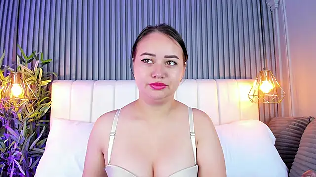 AnaisClark online show from 10/28/25, 11:25