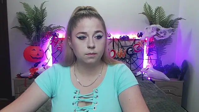 JessikaDaniel online show from 10/18/25, 06:26