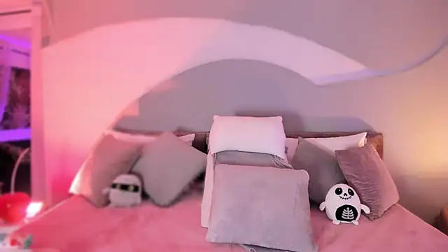 Nicolle W online show from 10/03/25, 11:51