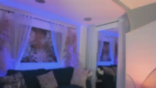 Nicolle W online show from 11/25/25, 11:43