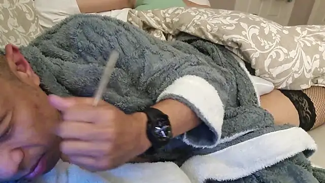 AmateurGuy23 online show from 10/25/25, 04:57