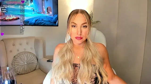 Snapshot of Lizz_Tayler chatting on 01/26/25, 12:37 Lizz Tayler online show from 01/26/25, 12:37