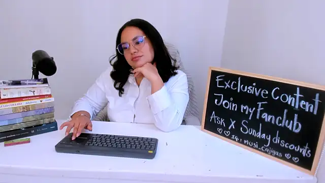 susy angel online show from 06/07/26, 07:06