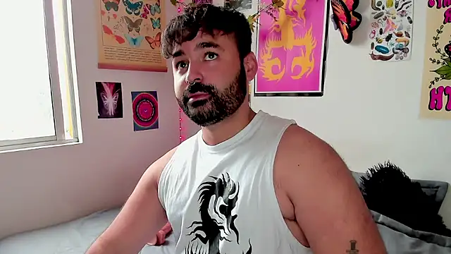 Snapshot of johnnyalx chatting on 10/25/25, 03:51 johnnyalx online show from 10/25/25, 03:51