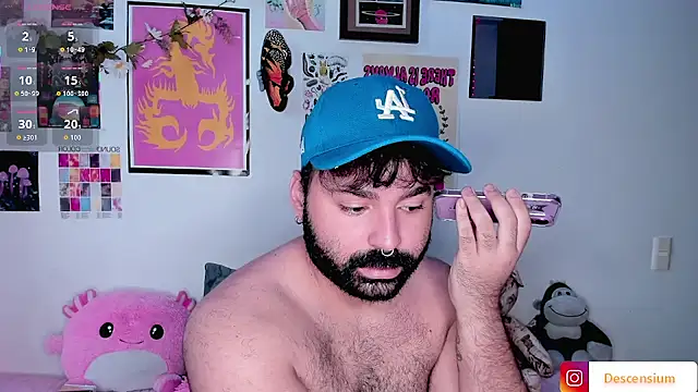 Snapshot of johnnyalx chatting on 11/12/25, 09:25 johnnyalx online show from 11/12/25, 09:25