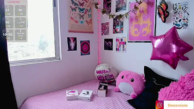 Snapshot of johnnyalx chatting on 11/13/25, 07:46 johnnyalx online show from 11/13/25, 07:46