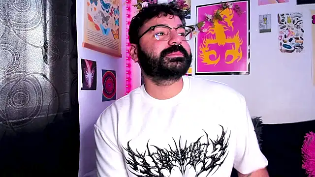 Snapshot of johnnyalx chatting on 02/05/26, 07:29 johnnyalx online show from 02/05/26, 07:29