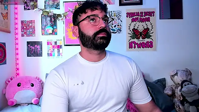 Snapshot of johnnyalx chatting on 02/10/26, 06:34 johnnyalx online show from 02/10/26, 06:34