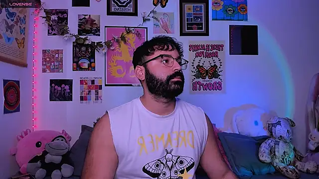 Snapshot of johnnyalx chatting on 02/15/26, 06:04 johnnyalx online show from 02/15/26, 06:04