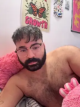 Snapshot of johnnyalx chatting on 02/17/26, 05:19 johnnyalx online show from 02/17/26, 05:19