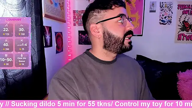 Snapshot of johnnyalx chatting on 02/25/26, 06:50 johnnyalx online show from 02/25/26, 06:50