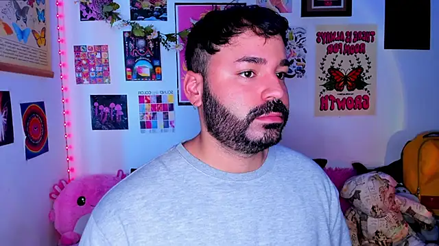 Snapshot of johnnyalx chatting on 03/06/26, 06:48 johnnyalx online show from 03/06/26, 06:48