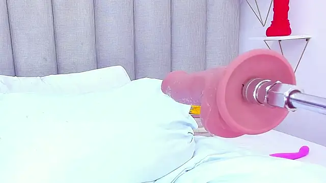 keyllaa  online show from 12/27/24, 08:50