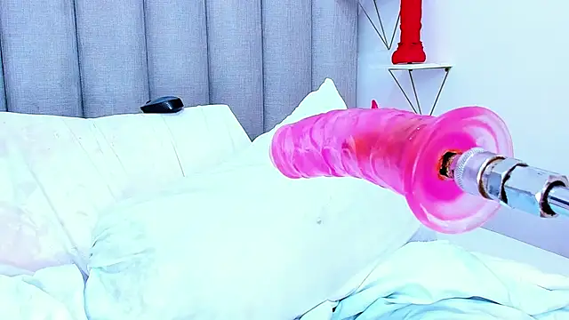 keyllaa  online show from 03/10/25, 12:29