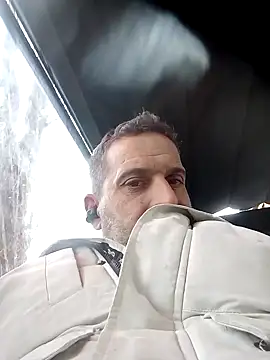 Snapshot of maxbigol chatting on 12/12/24, 03:27 maxbigol online show from 12/12/24, 03:27