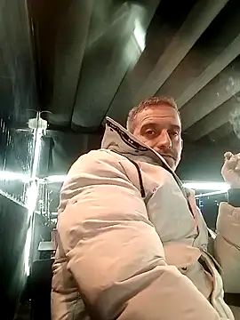 Snapshot of maxbigol chatting on 12/12/24, 06:31 maxbigol online show from 12/12/24, 06:31