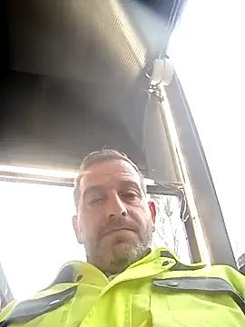 Snapshot of maxbigol chatting on 12/22/24, 10:49 maxbigol online show from 12/22/24, 10:49