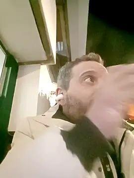 Snapshot of maxbigol chatting on 01/02/25, 06:45 maxbigol online show from 01/02/25, 06:45