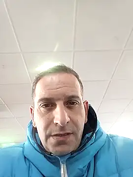 Snapshot of maxbigol chatting on 01/23/25, 11:37 maxbigol online show from 01/23/25, 11:37