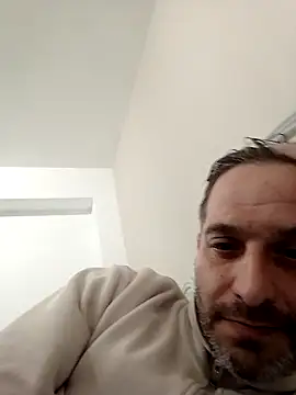 Snapshot of maxbigol chatting on 02/05/25, 01:15 maxbigol online show from 02/05/25, 01:15