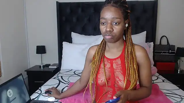 Sexynaughty Gal online show from 01/11/25, 05:40