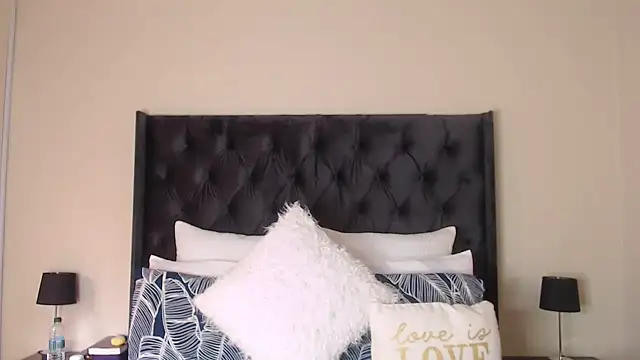 Sexynaughty Gal online show from 03/02/25, 08:38