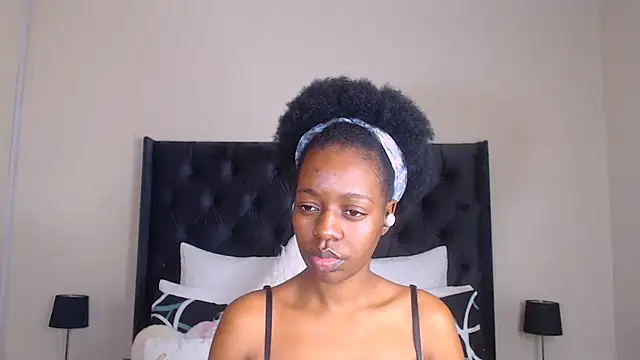 Sexynaughty Gal online show from 03/19/25, 10:42