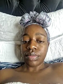 Snapshot of Sexynaughty_Gal chatting on 12/14/25, 10:14 Sexynaughty Gal online show from 12/14/25, 10:14