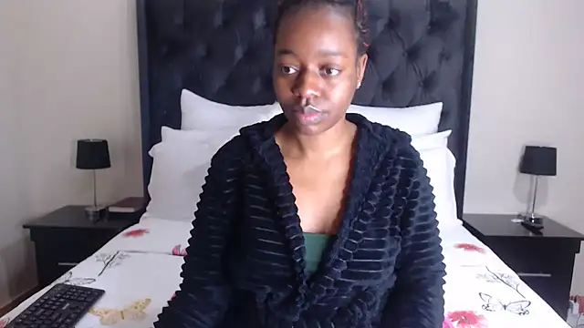 Snapshot of Sexynaughty_Gal chatting on 04/14/26, 10:16 Sexynaughty Gal online show from 04/14/26, 10:16
