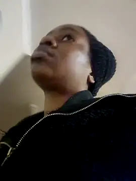 Snapshot of Sexynaughty_Gal chatting on 04/17/26, 08:23 Sexynaughty Gal online show from 04/17/26, 08:23
