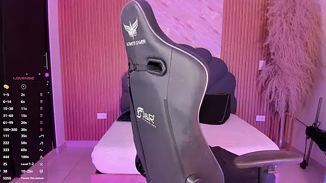 karol green  online show from 10/22/25, 07:24