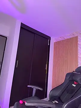 karol green  online show from 10/30/25, 02:24