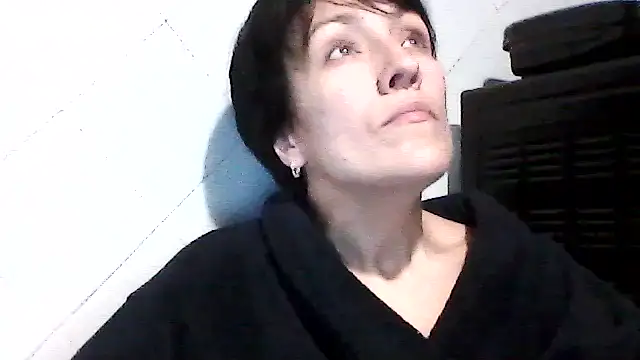 SunnyAmorre online show from 10/19/25, 06:52