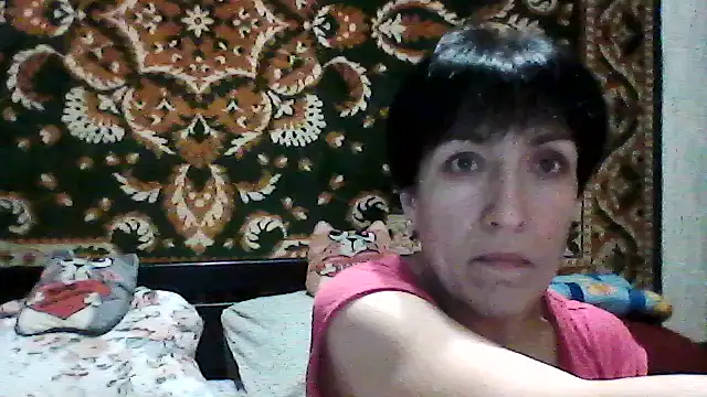 SunnyAmorre online show from 12/01/25, 09:42