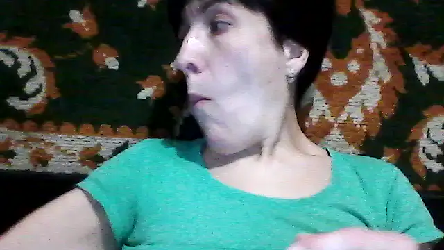 SunnyAmorre online show from 12/13/25, 08:25