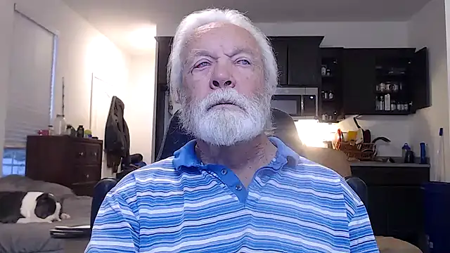 Snapshot of rockpoint69 chatting on 01/11/25, 01:32 rockpoint69 online show from 01/11/25, 01:32