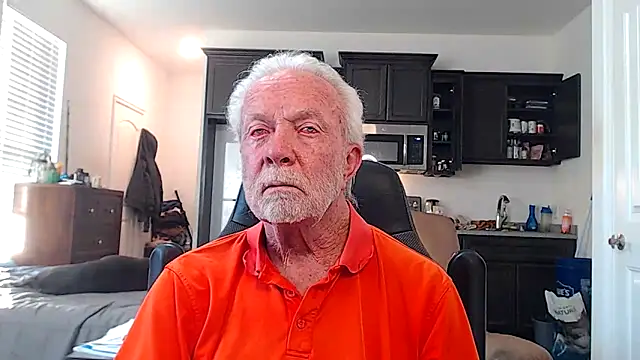 Snapshot of rockpoint69 chatting on 10/21/25, 11:05 rockpoint69 online show from 10/21/25, 11:05