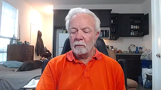 Snapshot of rockpoint69 chatting on 11/08/25, 01:11 rockpoint69 online show from 11/08/25, 01:11