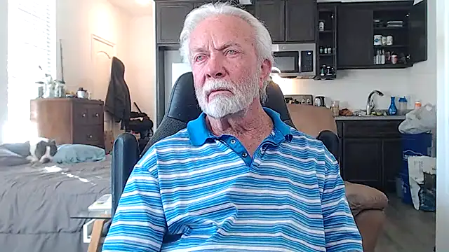 Snapshot of rockpoint69 chatting on 11/09/25, 10:19 rockpoint69 online show from 11/09/25, 10:19