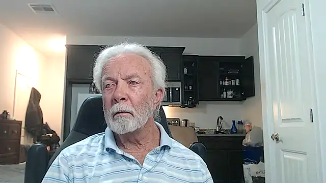 Snapshot of rockpoint69 chatting on 11/12/25, 11:25 rockpoint69 online show from 11/12/25, 11:25