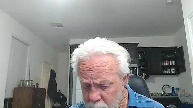 Snapshot of rockpoint69 chatting on 11/16/25, 09:59 rockpoint69 online show from 11/16/25, 09:59