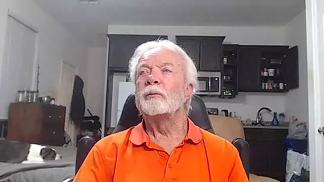 Snapshot of rockpoint69 chatting on 11/30/25, 10:08 rockpoint69 online show from 11/30/25, 10:08