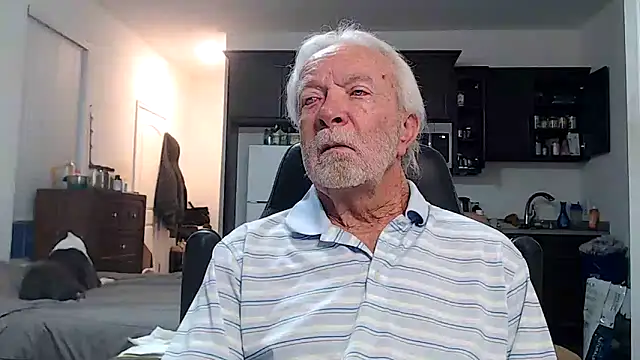 Snapshot of rockpoint69 chatting on 12/05/25, 01:09 rockpoint69 online show from 12/05/25, 01:09