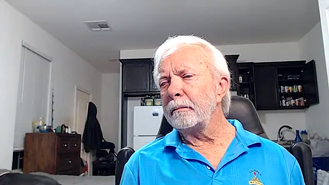 Snapshot of rockpoint69 chatting on 12/14/25, 09:25 rockpoint69 online show from 12/14/25, 09:25