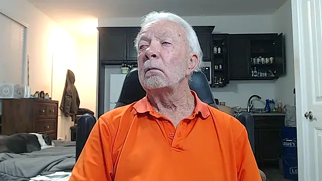 Snapshot of rockpoint69 chatting on 02/21/26, 11:22 rockpoint69 online show from 02/21/26, 11:22