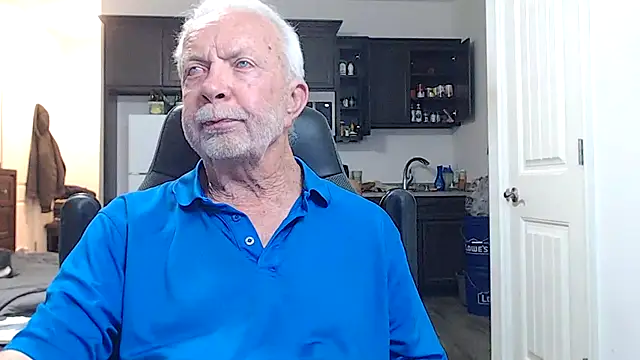 Snapshot of rockpoint69 chatting on 02/22/26, 01:51 rockpoint69 online show from 02/22/26, 01:51